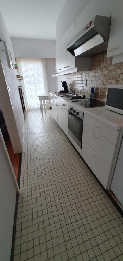 Cosy Apartment Near The Beach And City Center Oostende Eksteriør billede